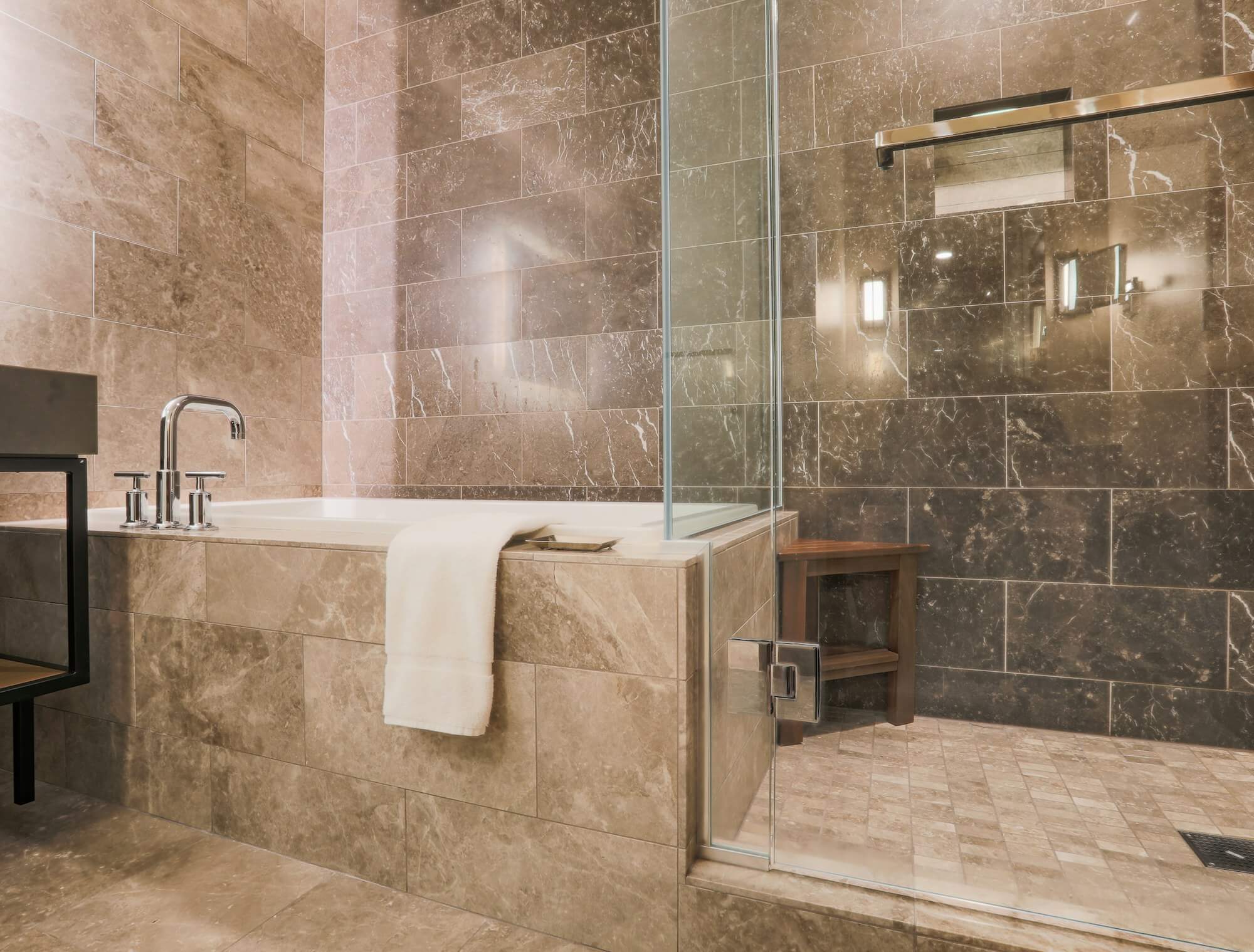 modern marble tiled bathroom 2
